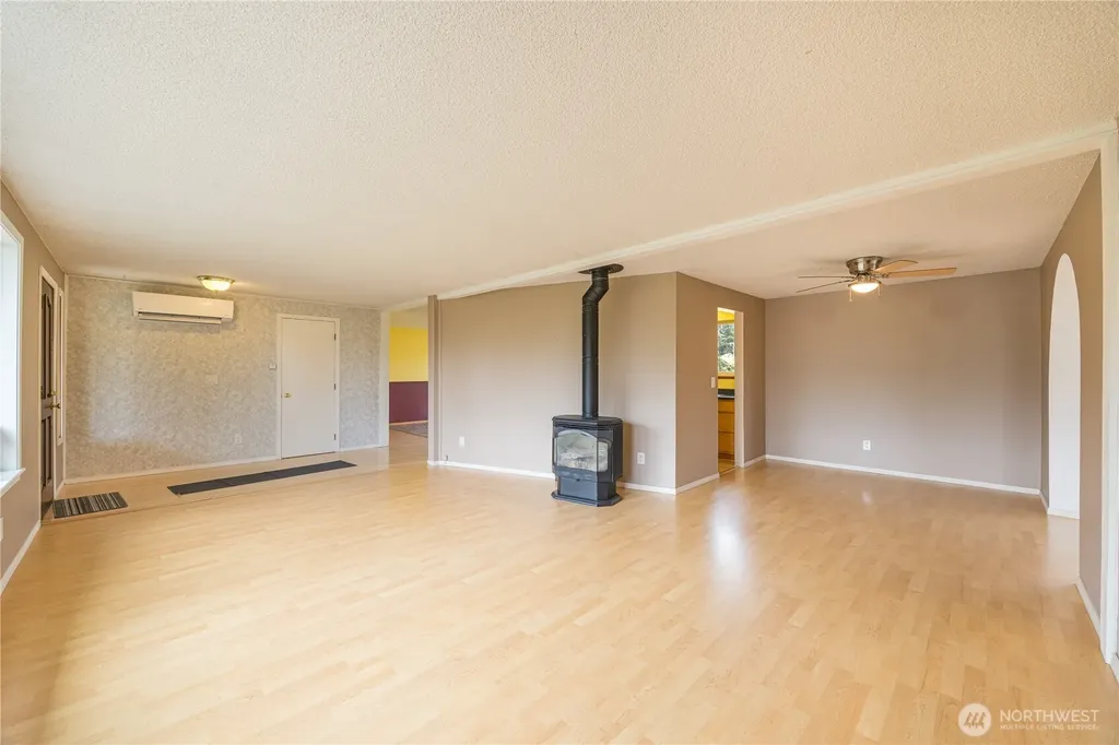 1012 River Road Sequim WA 98382