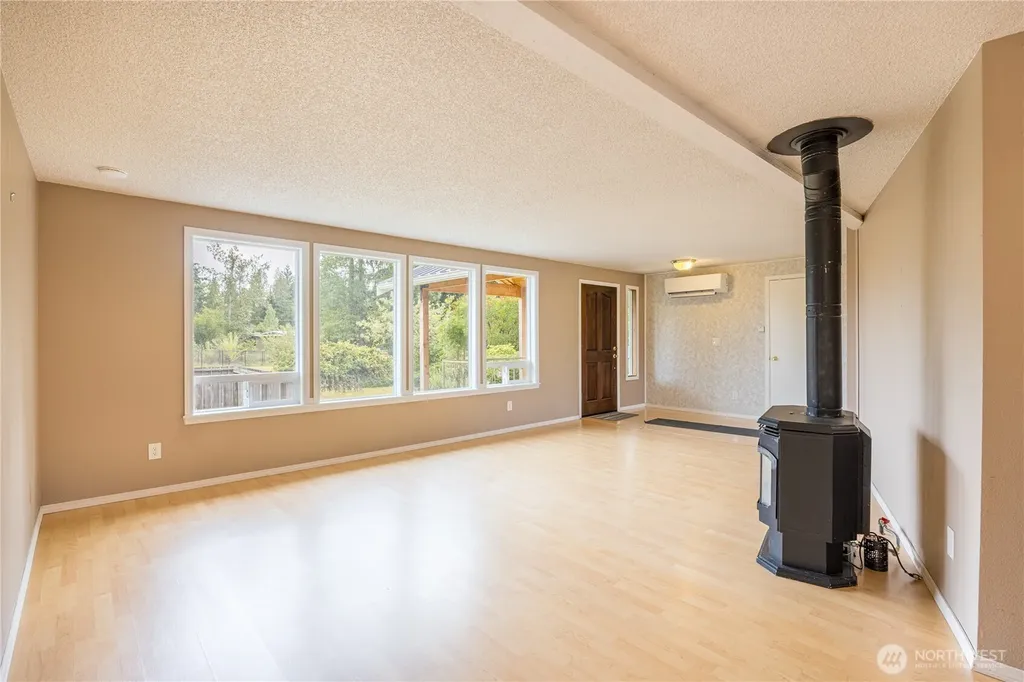 1012 River Road Sequim WA 98382