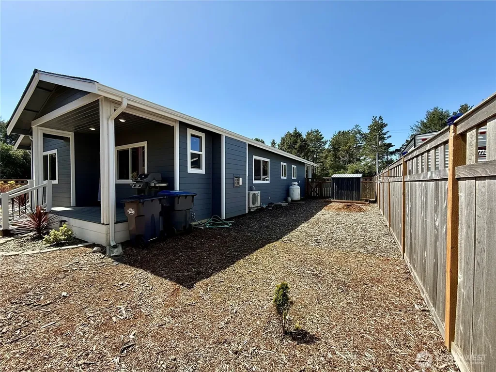 200 Ocean Shores Blvd Boulevard NW Ocean Shores WA 98569