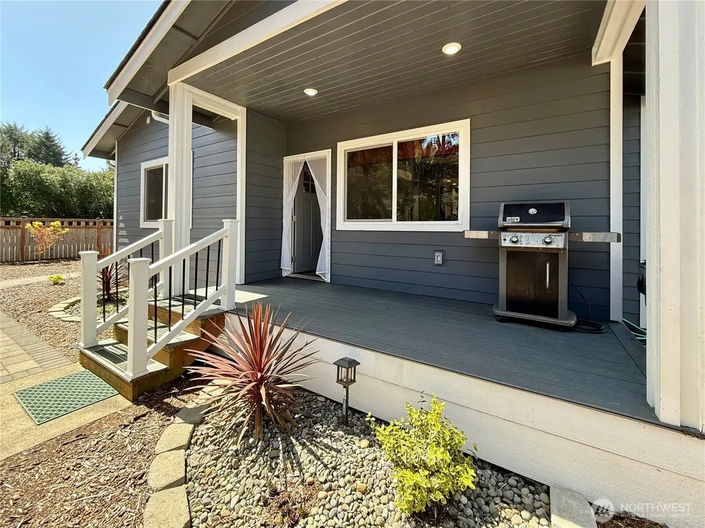 200 Ocean Shores Blvd Boulevard NW Ocean Shores WA 98569