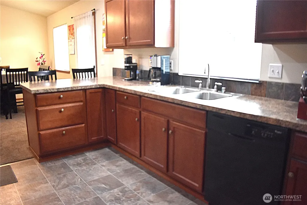 20236 White Rock Loop SW Centralia WA 98531