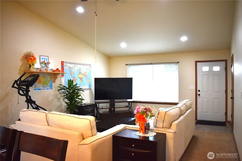 20236 White Rock Loop SW Centralia WA 98531