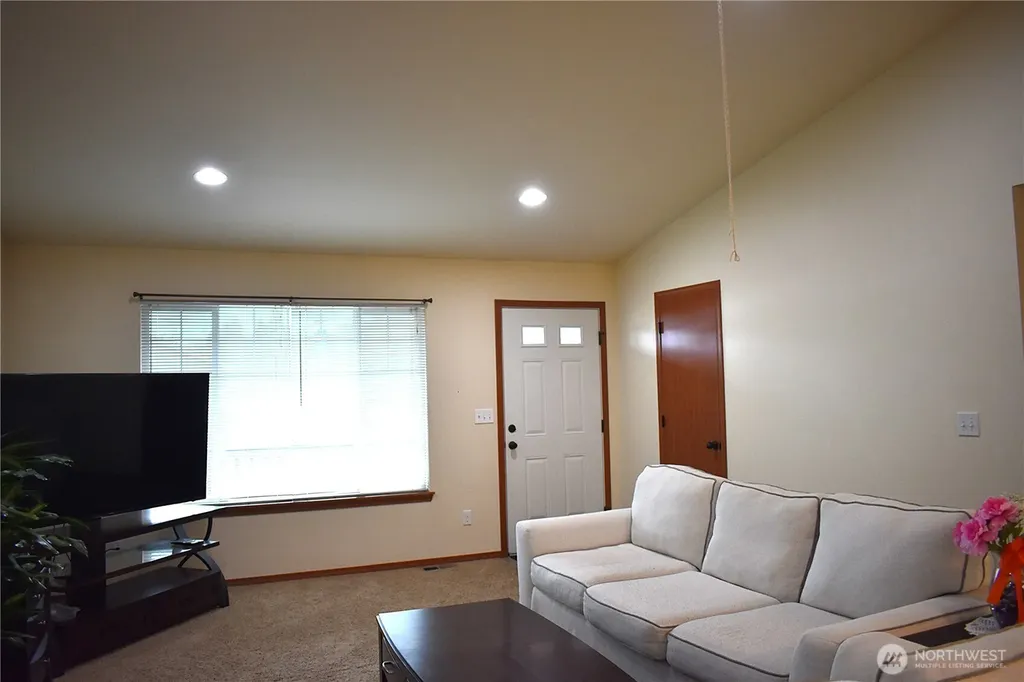 20236 White Rock Loop SW Centralia WA 98531