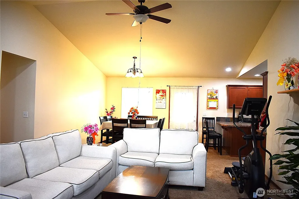 20236 White Rock Loop SW Centralia WA 98531