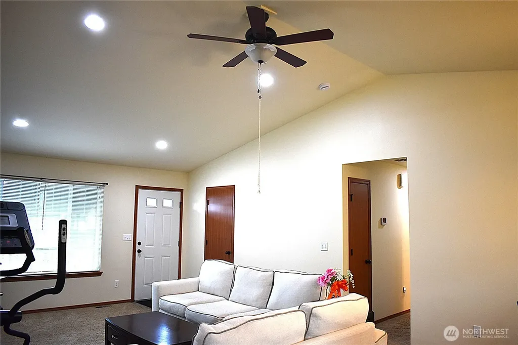 20236 White Rock Loop SW Centralia WA 98531