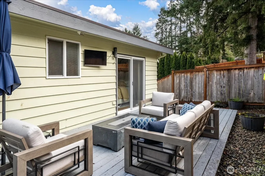 6205 NE 196th Street Kenmore WA 98028