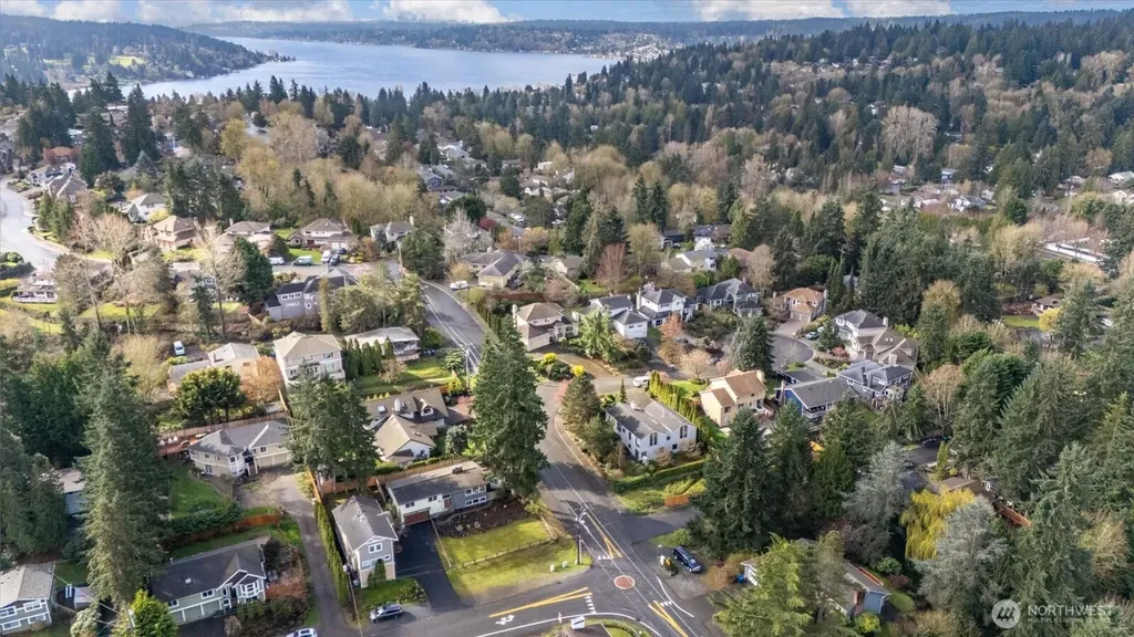 6205 NE 196th Street Kenmore WA 98028