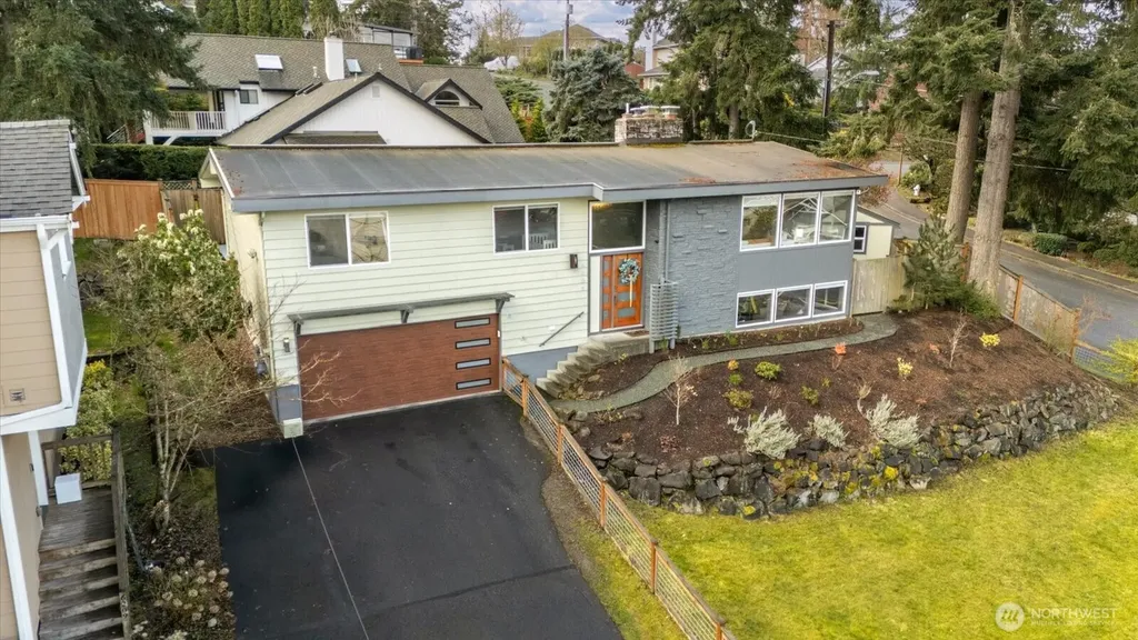 6205 NE 196th Street Kenmore WA 98028