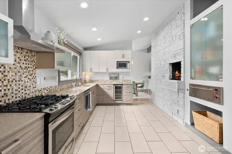 6205 NE 196th Street Kenmore WA 98028