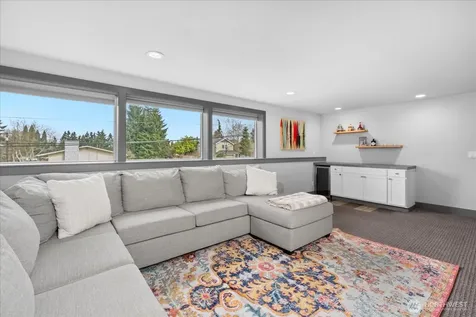 6205 NE 196th Street Kenmore WA 98028