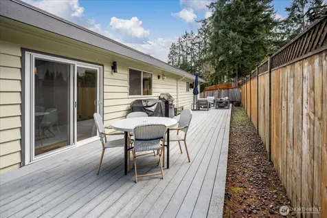 6205 NE 196th Street Kenmore WA 98028