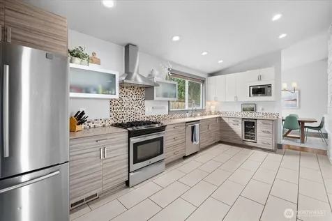 6205 NE 196th Street Kenmore WA 98028