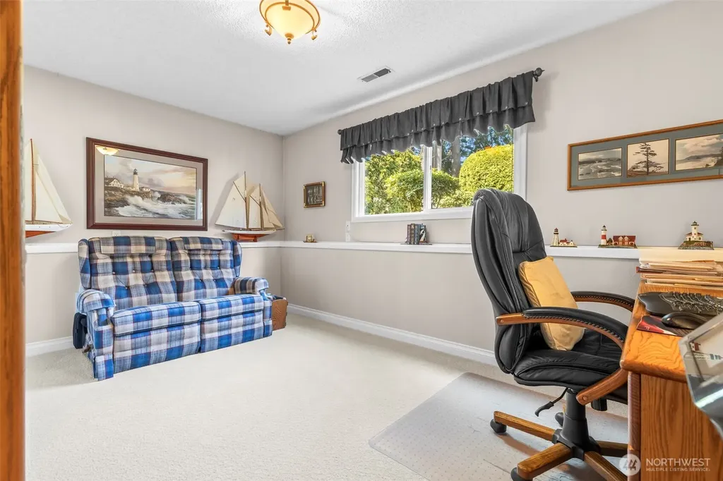 7901 Sapphire Drive SW Lakewood WA 98498