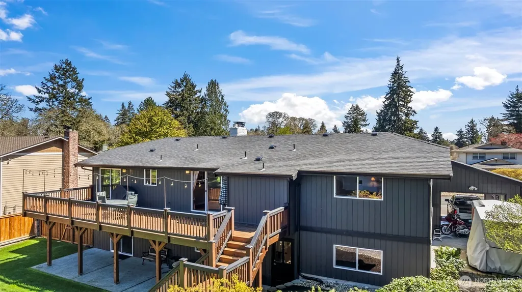 7901 Sapphire Drive SW Lakewood WA 98498