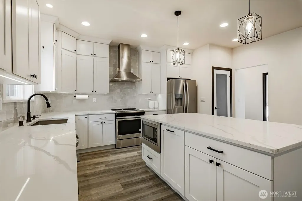 75 Louise View Drive Bellingham WA 98229