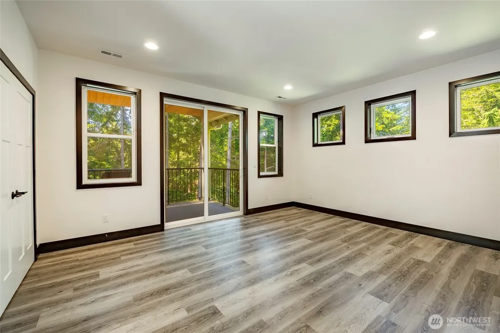 75 Louise View Drive Bellingham WA 98229