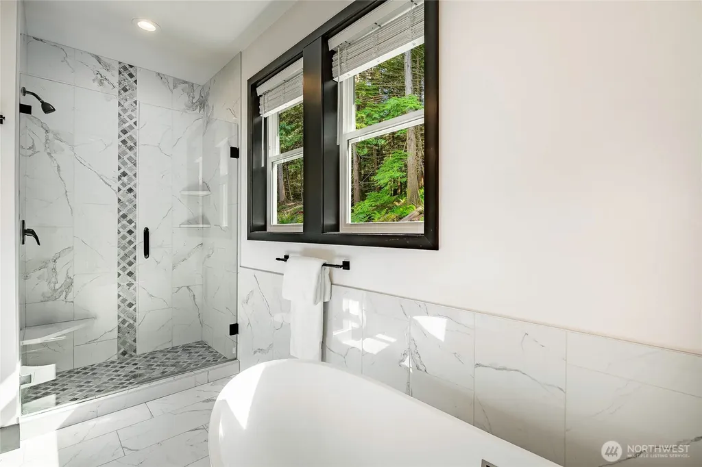 75 Louise View Drive Bellingham WA 98229