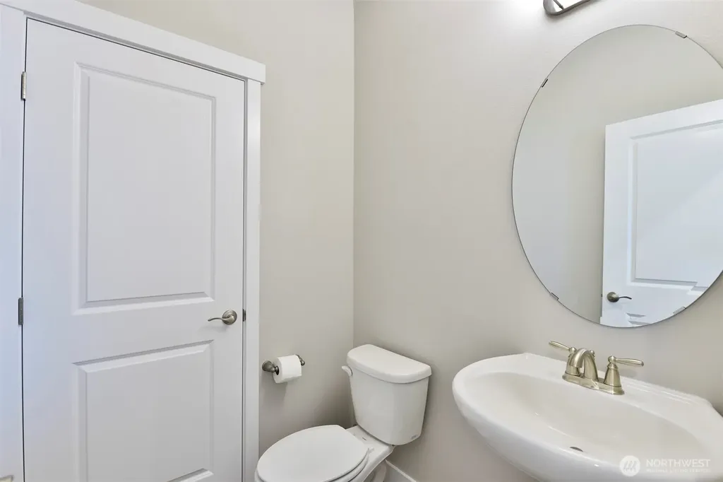 15124 87th Place E Puyallup WA 98375