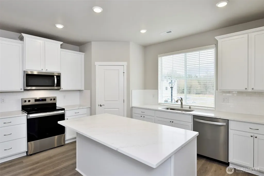 15124 87th Place E Puyallup WA 98375