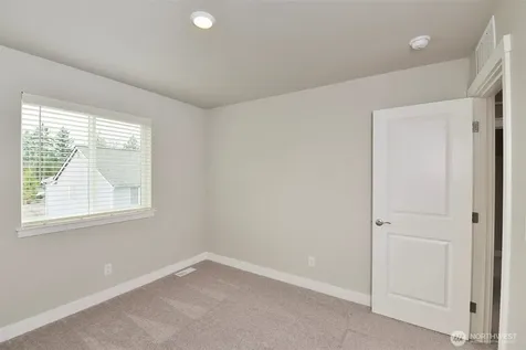 15124 87th Place E Puyallup WA 98375