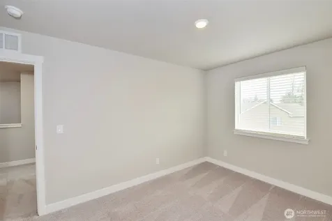 15124 87th Place E Puyallup WA 98375