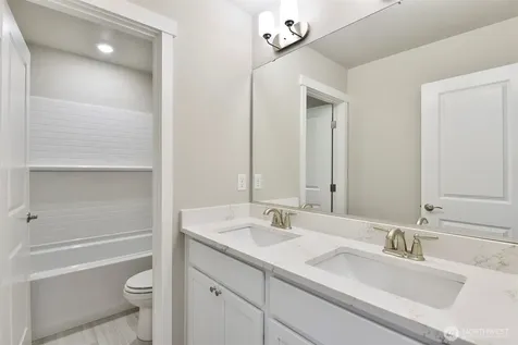 15124 87th Place E Puyallup WA 98375