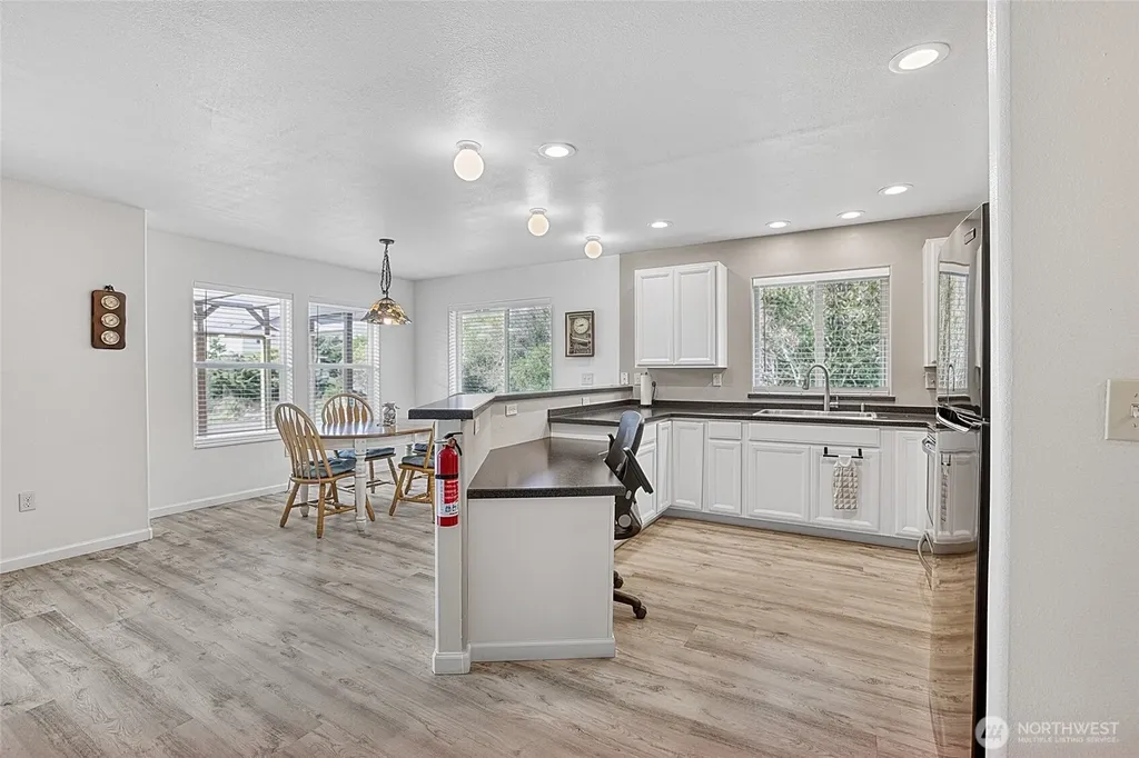 376 Sand Dune Avenue SW Ocean Shores WA 98569