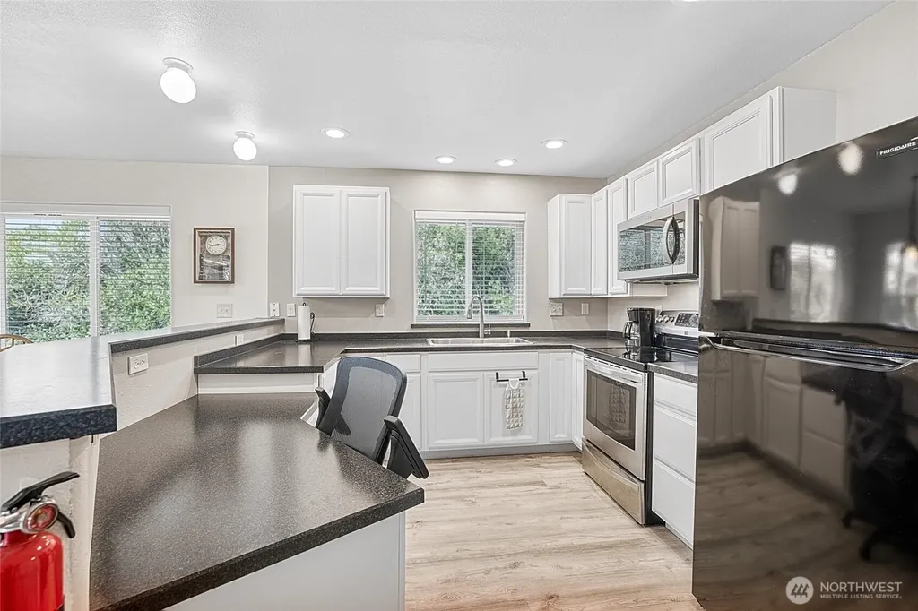376 Sand Dune Avenue SW Ocean Shores WA 98569