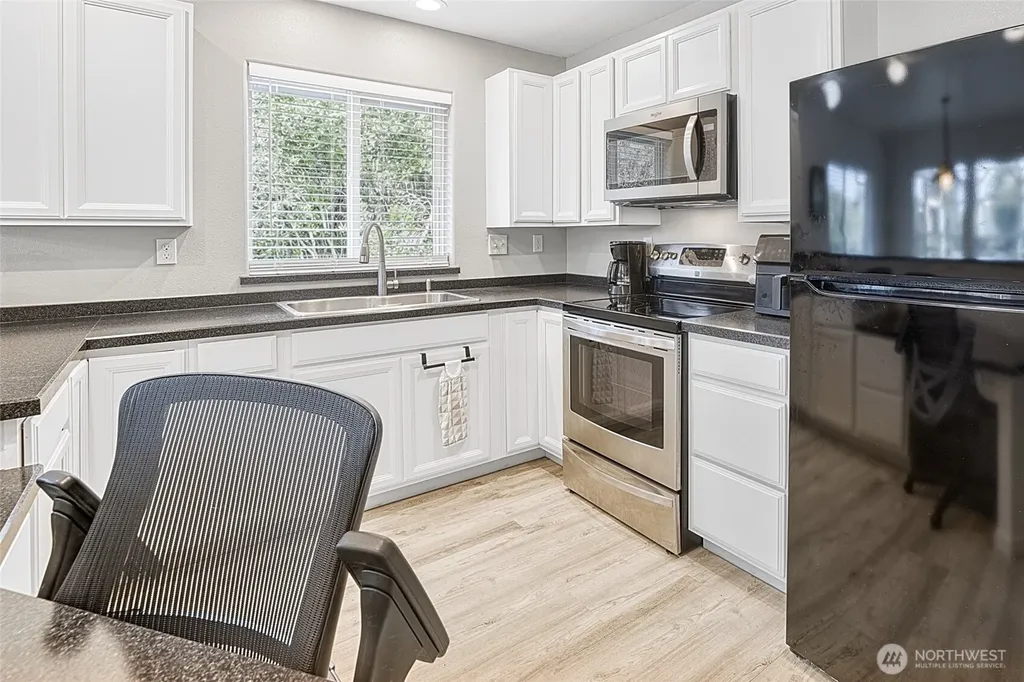 376 Sand Dune Avenue SW Ocean Shores WA 98569