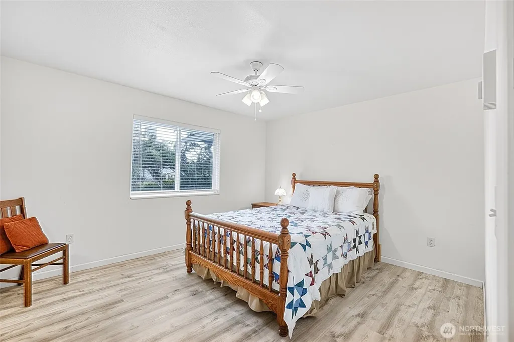 376 Sand Dune Avenue SW Ocean Shores WA 98569