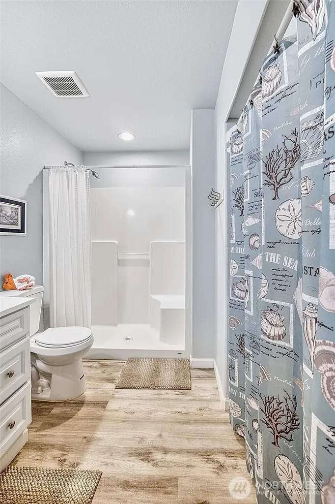 376 Sand Dune Avenue SW Ocean Shores WA 98569