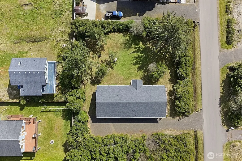 376 Sand Dune Avenue SW Ocean Shores WA 98569