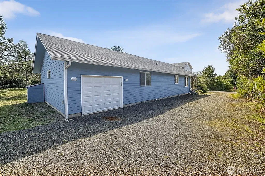 376 Sand Dune Avenue SW Ocean Shores WA 98569