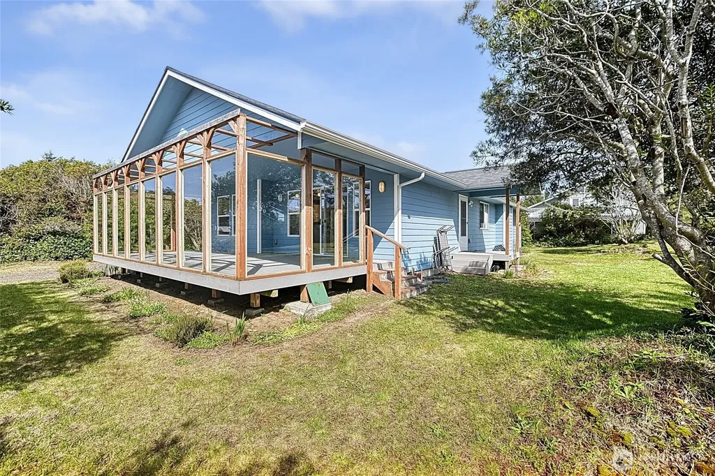 376 Sand Dune Avenue SW Ocean Shores WA 98569