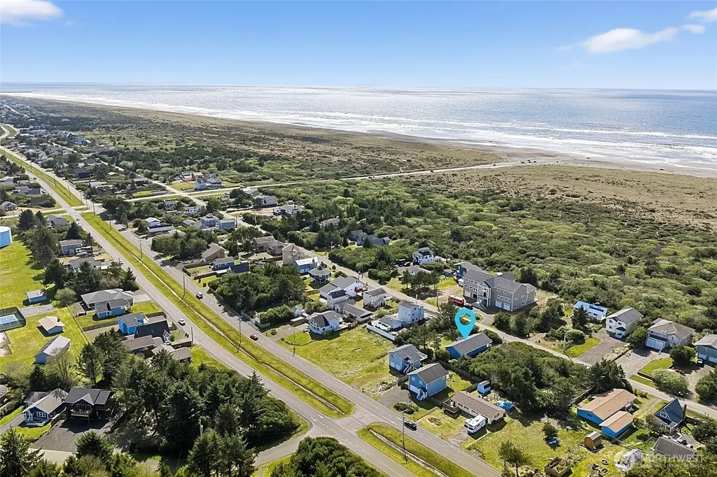 376 Sand Dune Avenue SW Ocean Shores WA 98569