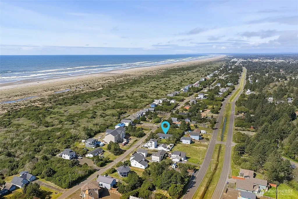 376 Sand Dune Avenue SW Ocean Shores WA 98569