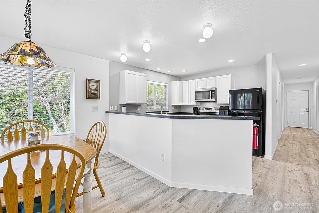 376 Sand Dune Avenue SW Ocean Shores WA 98569