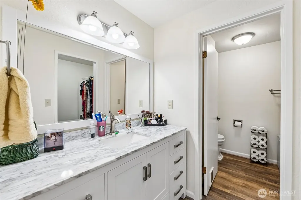 17918 23rd Lane NE Shoreline WA 98155