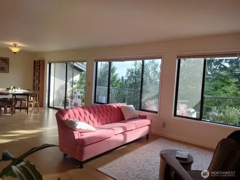 17918 23rd Lane NE Shoreline WA 98155