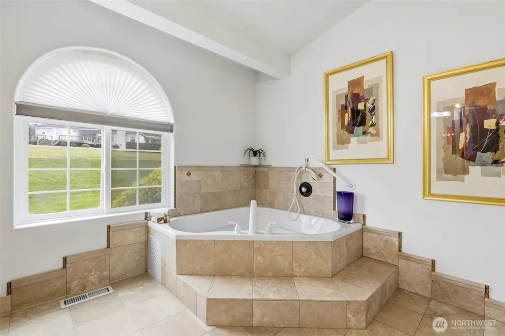 3413 Eastlake Drive West Richland WA 99353