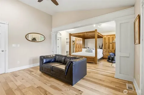3413 Eastlake Drive West Richland WA 99353