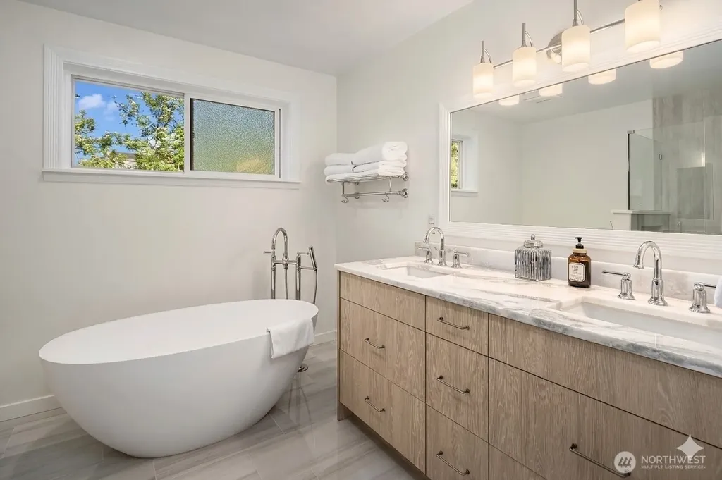 4014 SW 98th Street Seattle WA 98136