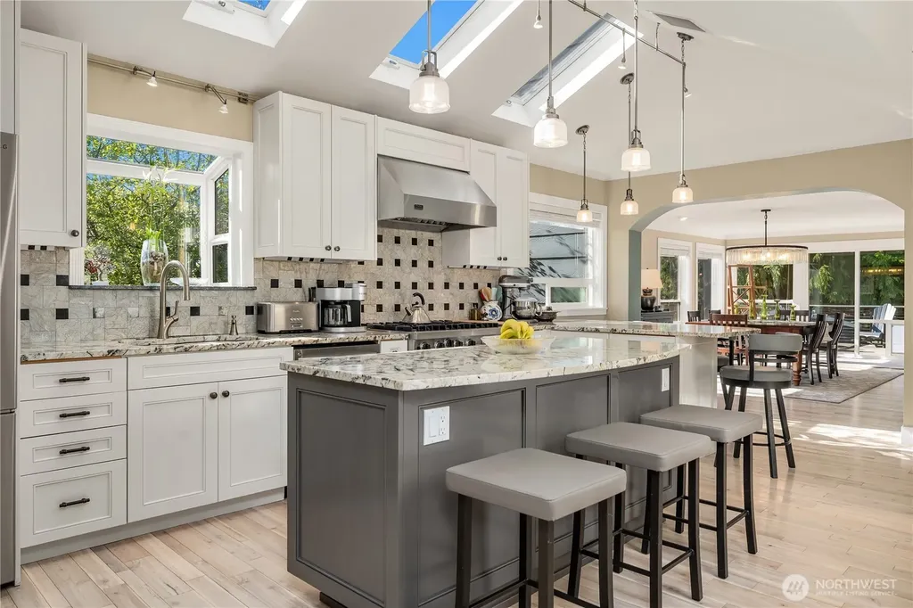 4014 SW 98th Street Seattle WA 98136