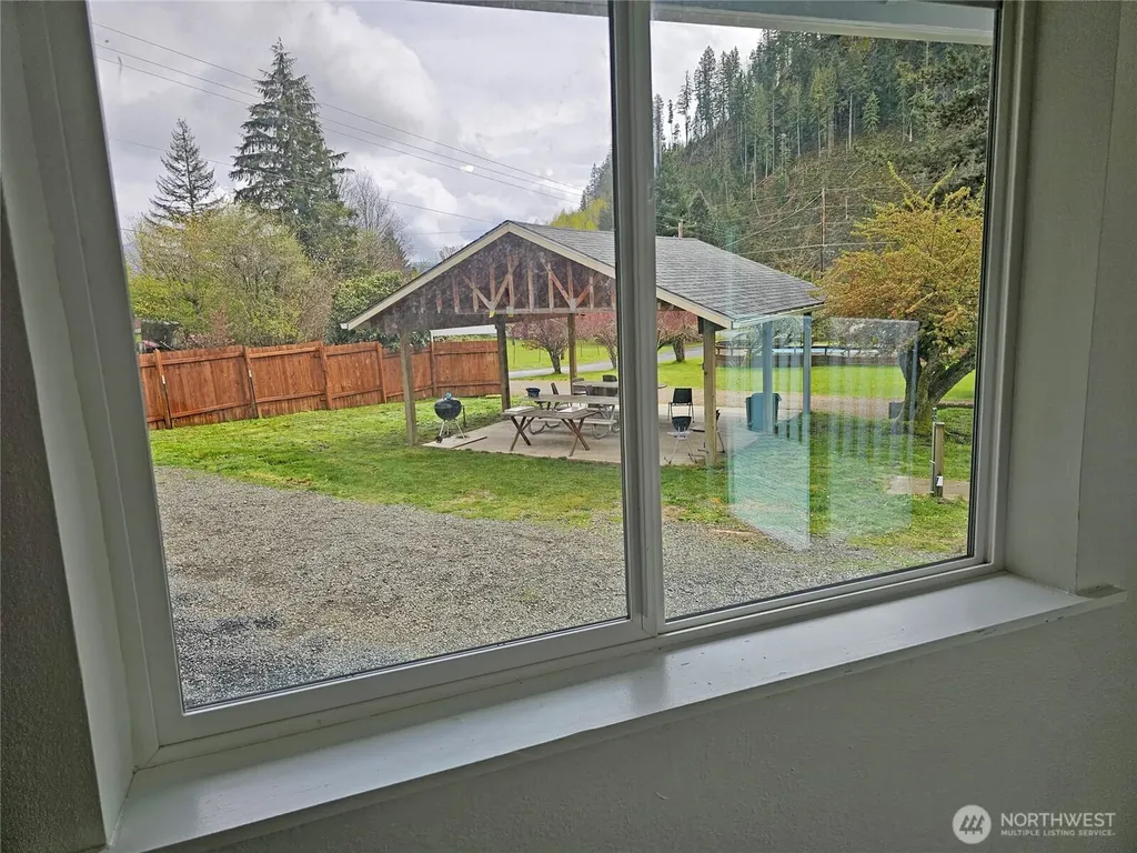 113 Leroy Road Randle WA 98377