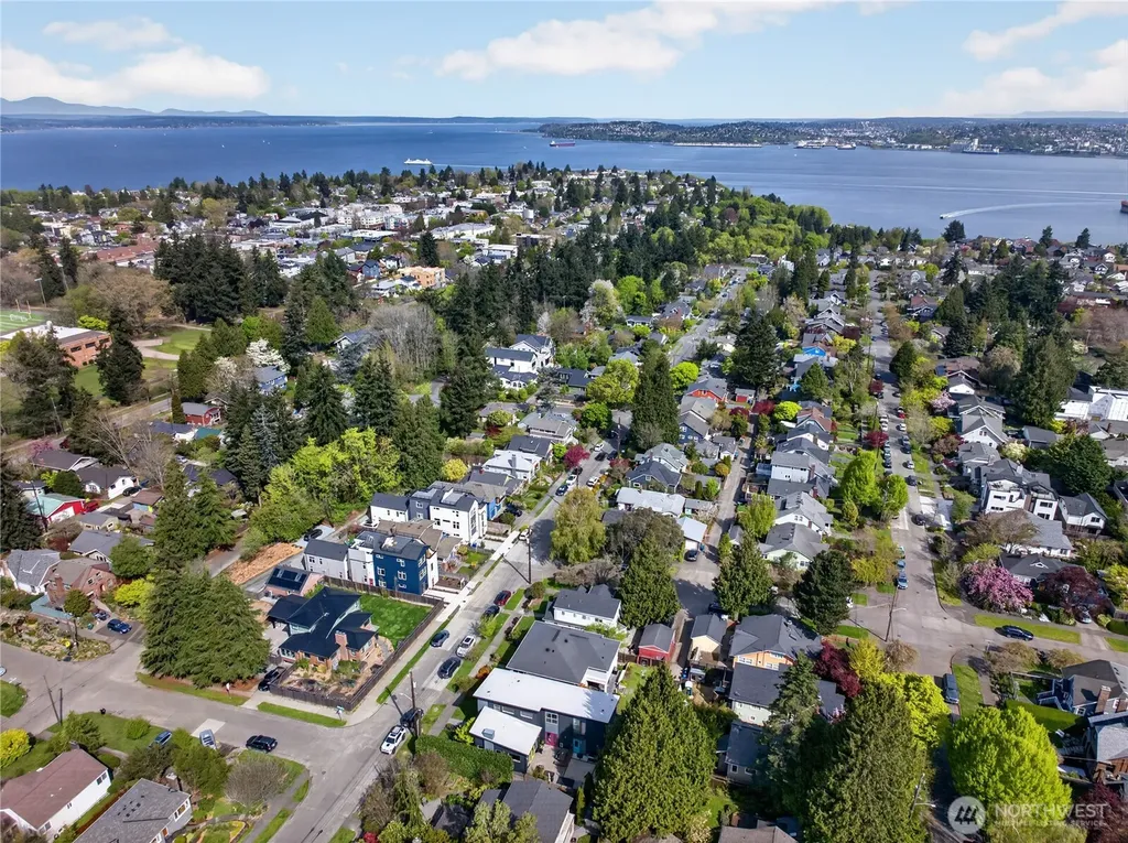 2931 39th Avenue SW Seattle WA 98116