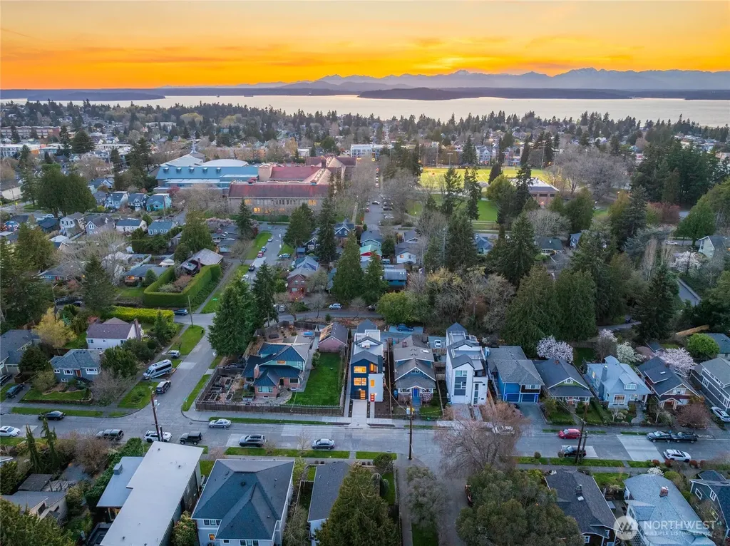 2931 39th Avenue SW Seattle WA 98116