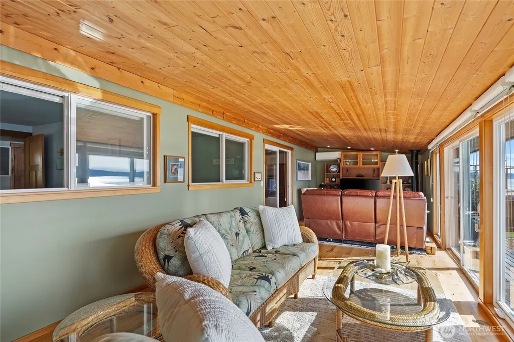 18511 NE North Shore Road Tahuya WA 98588