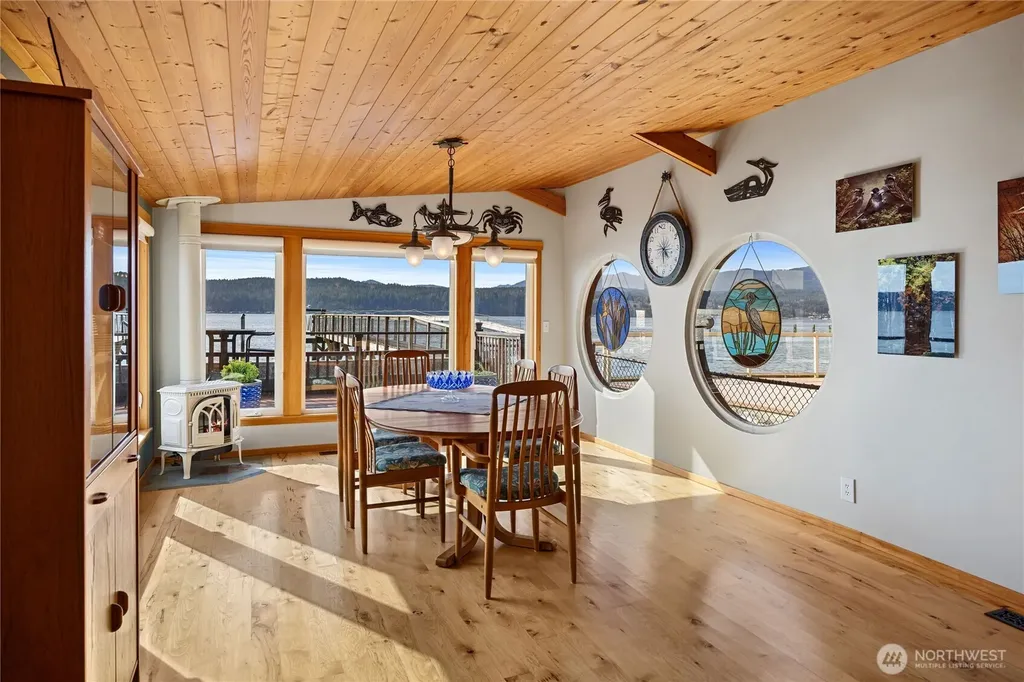18511 NE North Shore Road Tahuya WA 98588