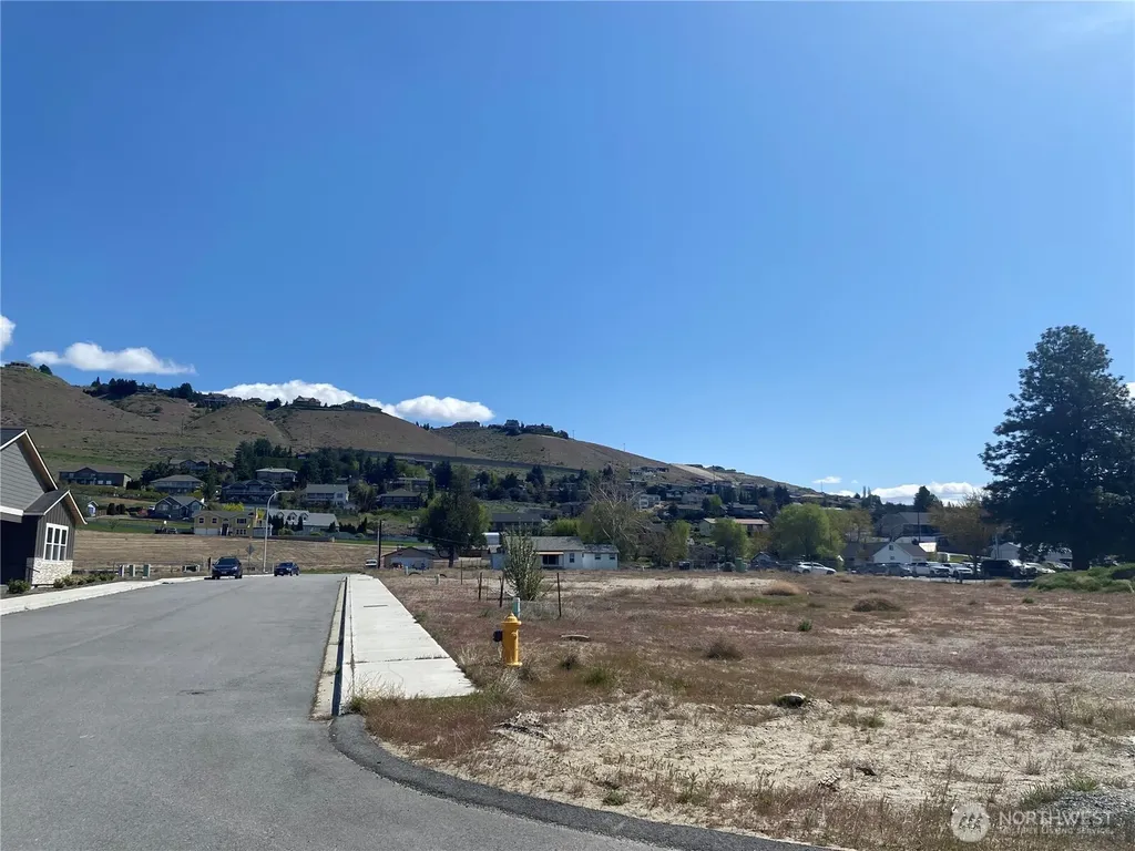 197 Harold Street NE East Wenatchee WA 98802