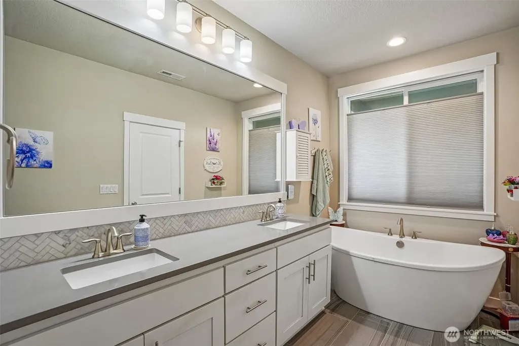 7600 NE 176th Avenue Vancouver WA 98682